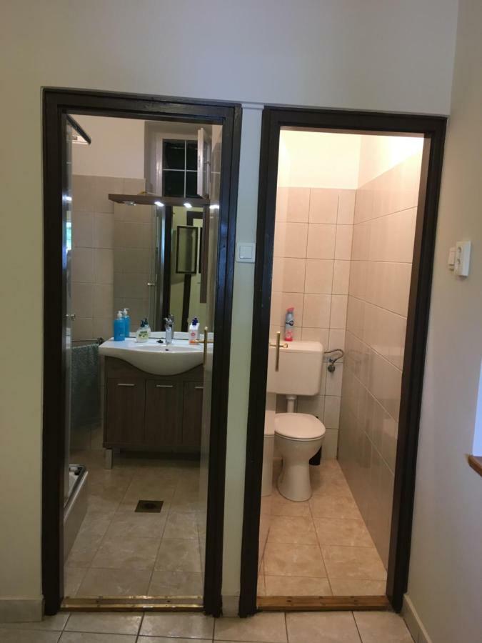 Vadaszhaz Hotel Egyhazasradoc ภายนอก รูปภาพ